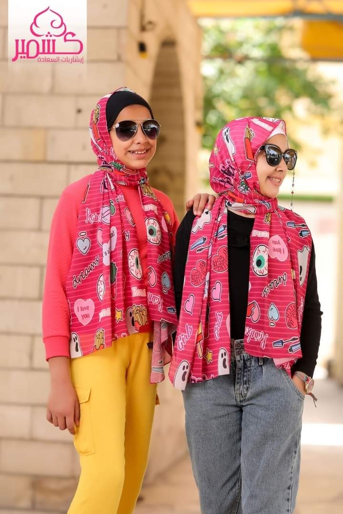 Small sized scarf with hot pink and white stripes