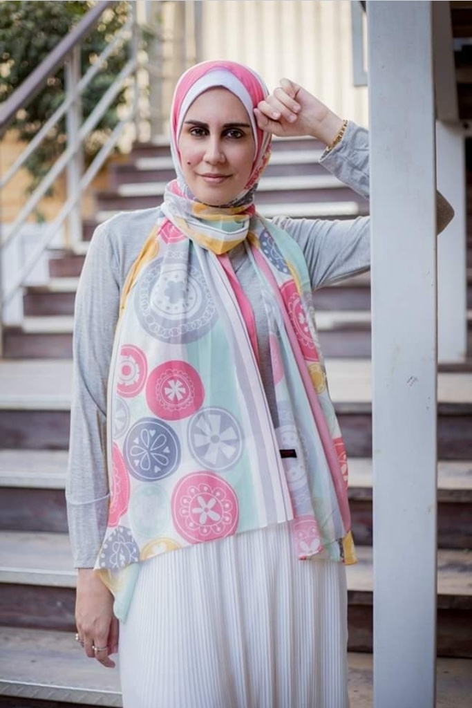 Gray, yellow, and pink circle scarf