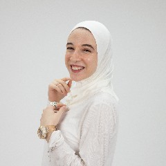 [مصنع التوبة تلبيسه حجاب صغير اوف وايت ] Off White Small Headscarf