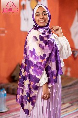 [ايشارب مستطيل عريض مطبوع - Print(1)(s15)] Satin scarf with lavender and mauve flower pattern